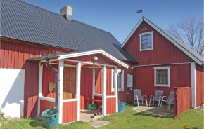 Awesome Home In Löttorp With Kitchen